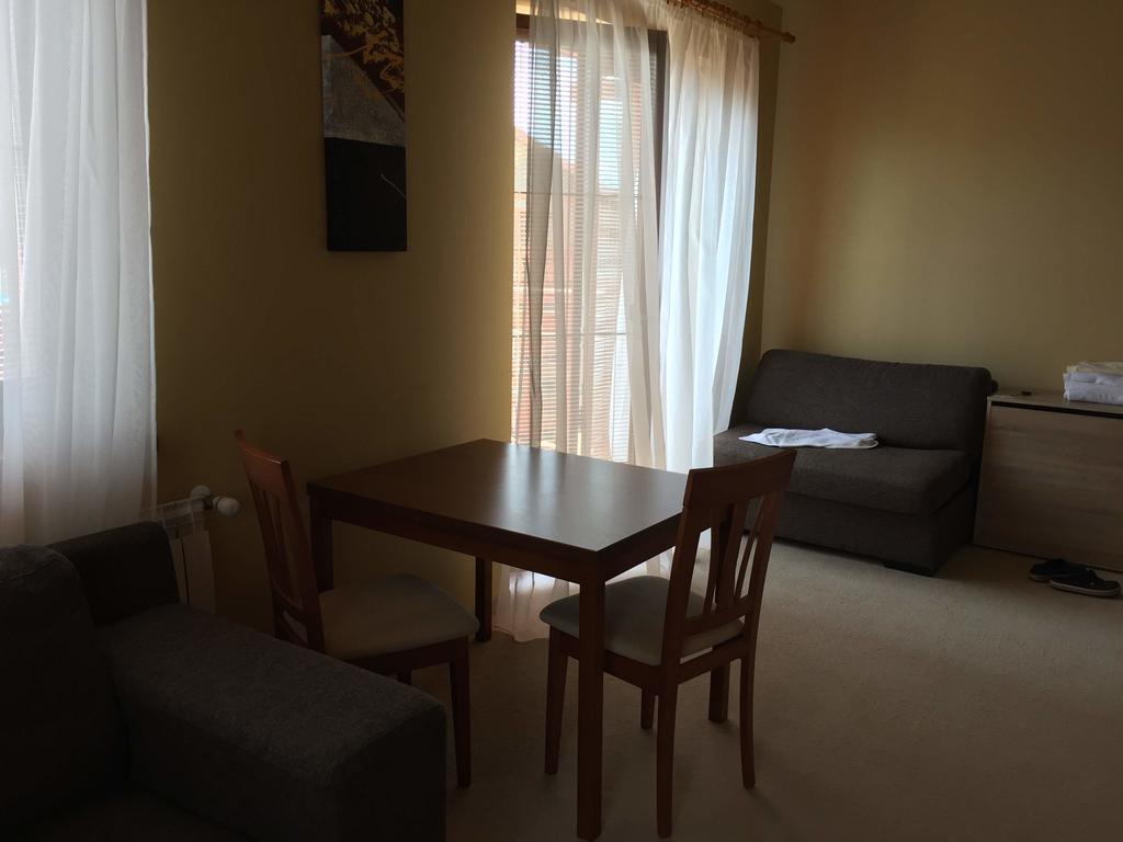Apartman Fiona Vel'ka Lomnica Exteriör bild