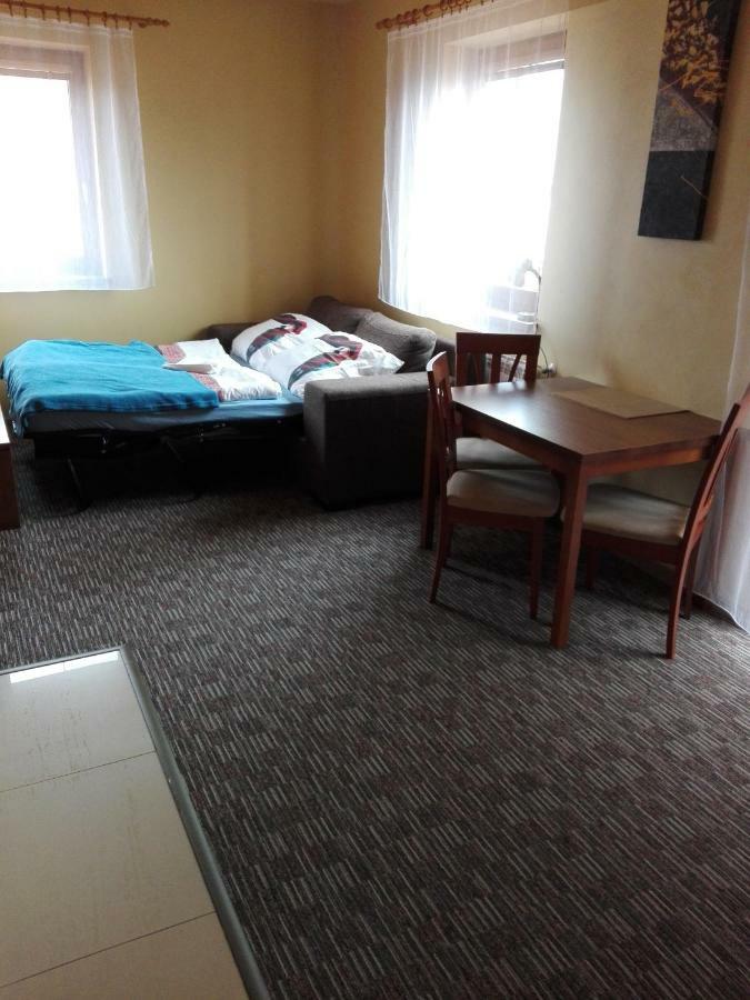 Apartman Fiona Vel'ka Lomnica Exteriör bild